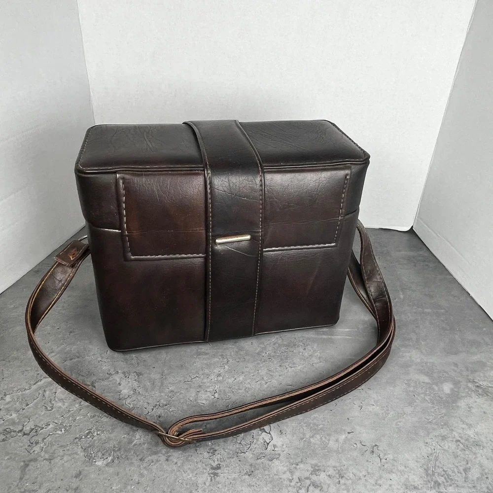 VTG Brown Faux Leather Hard Shell Camera Bag w/ Removable Insert Latch‎ Closure